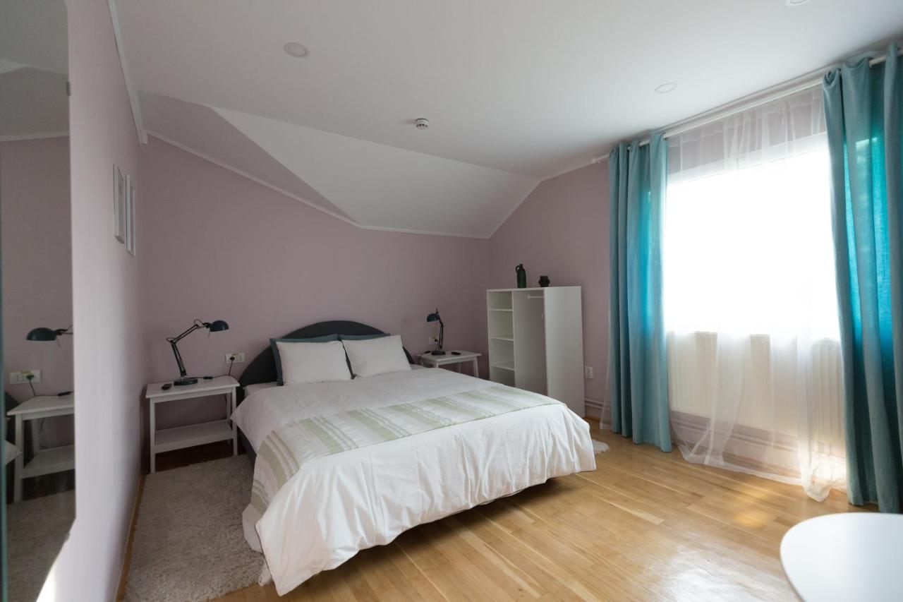 Hotel Casa Ris Târgu Jiu Exteriér fotografie