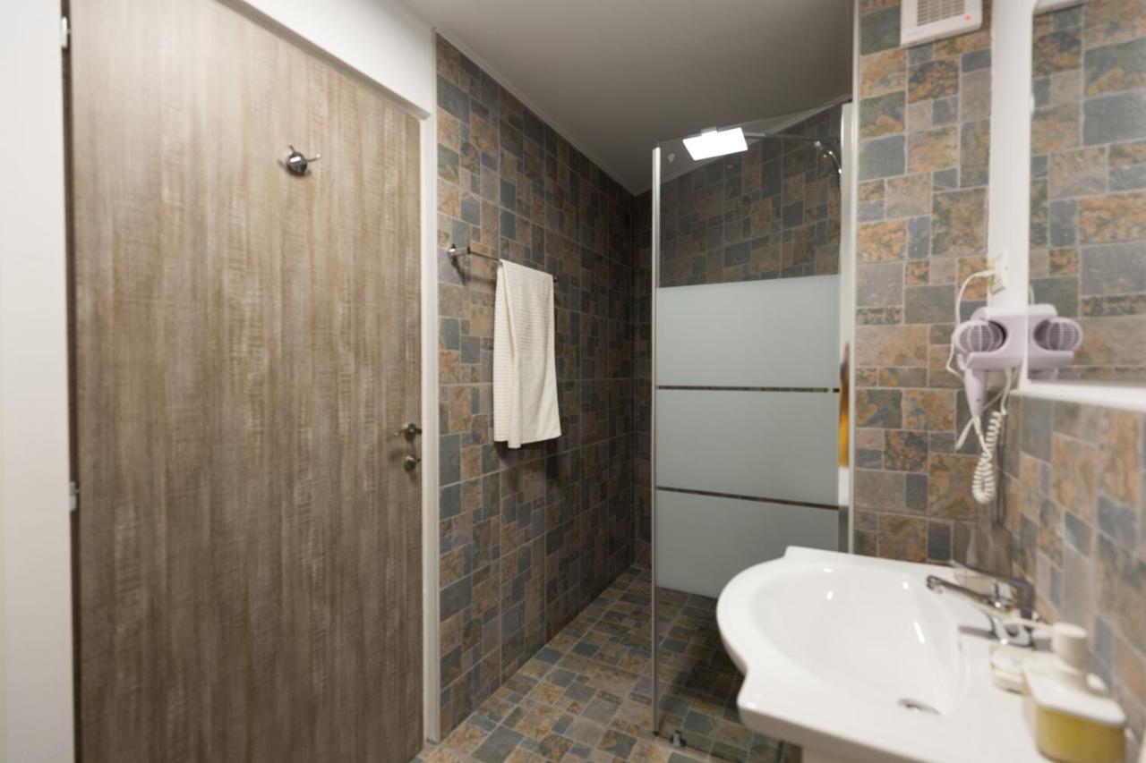 Hotel Casa Ris Târgu Jiu Exteriér fotografie
